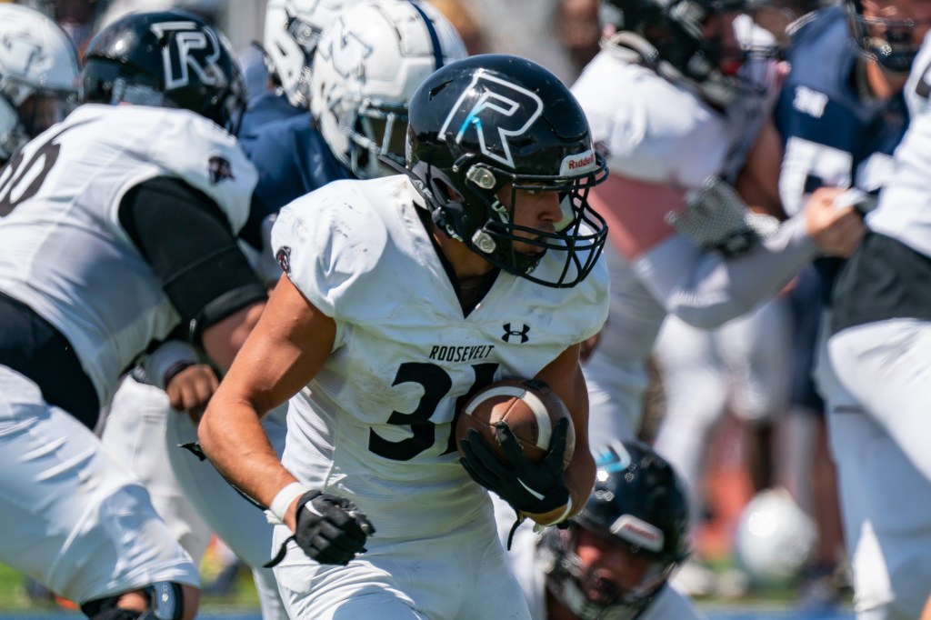 Roosevelt Holds Off Northfield in 28-20 Victory to Open&nbsp;Season