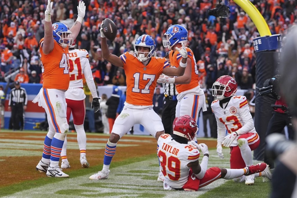 Broncos End Playoff Drought with Dominant 38-0 Victory Over&nbsp;Chiefs