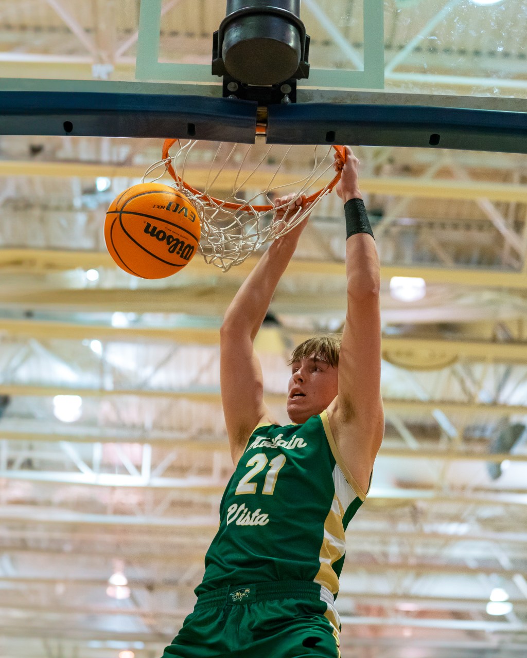 MOUNTAIN VISTA CLAIMS CONTINENTAL LEAGUE TITLE WITH FOURTH-QUARTER SURGE OVER CHAPARRAL&nbsp;82-72