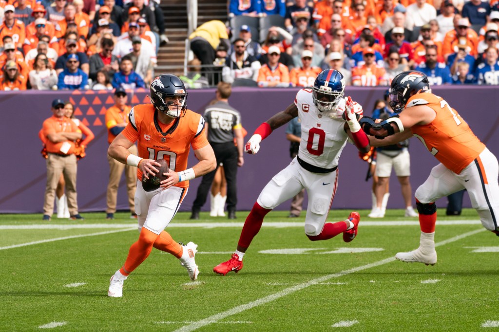 Broncos Pull Off Historic 33-32 Comeback Win Over Giants on Alumni&nbsp;Weekend