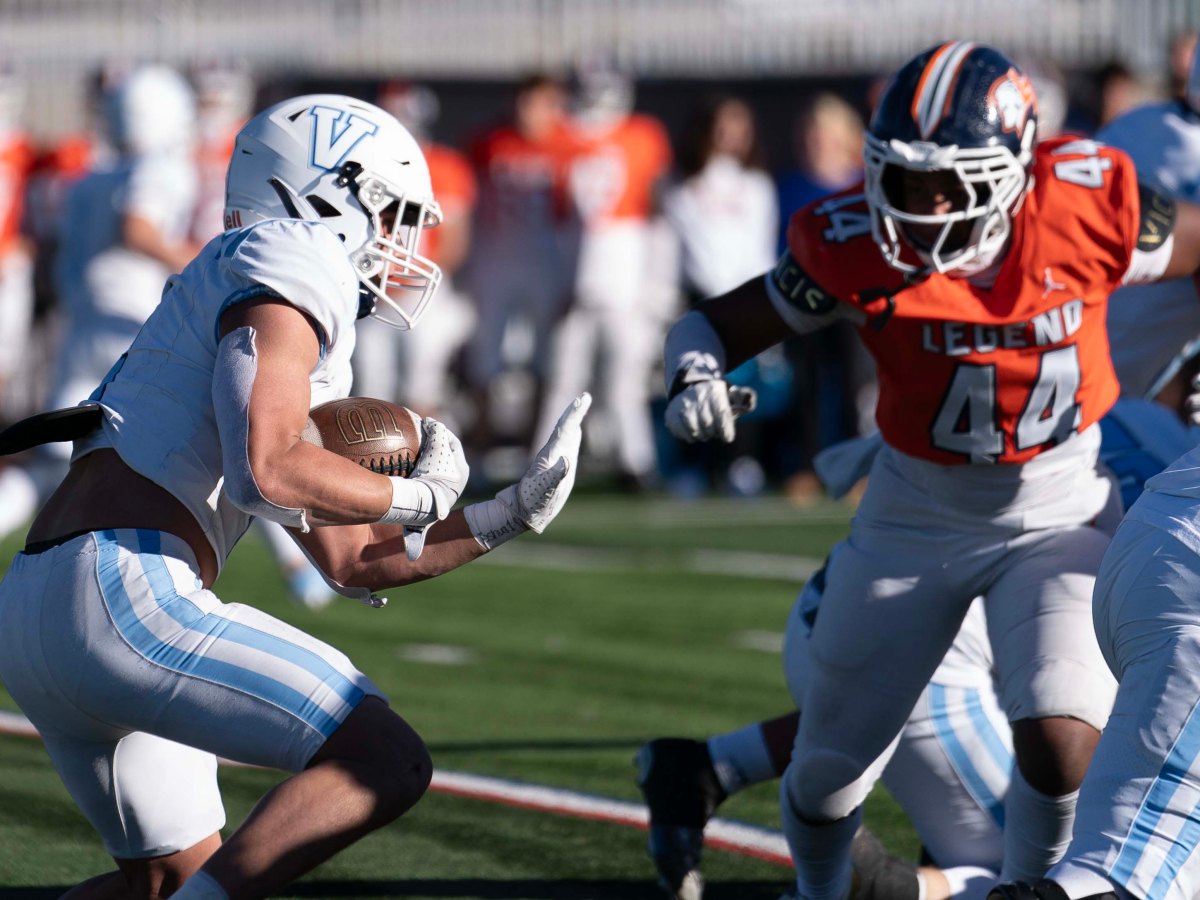 Hanosh, Valor Run Game Carry Eagles Past Legend in Epic 5A Playoff&nbsp;Thriller